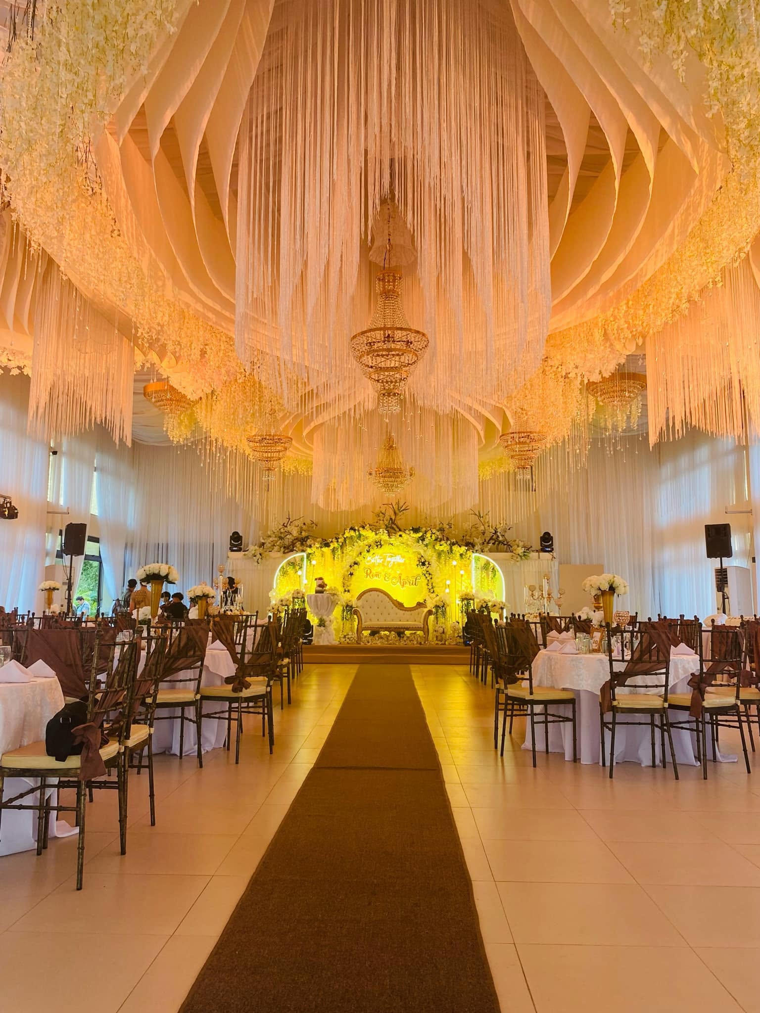 Reception Detail 1
